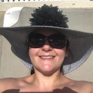 Meet your Posher, Nikki